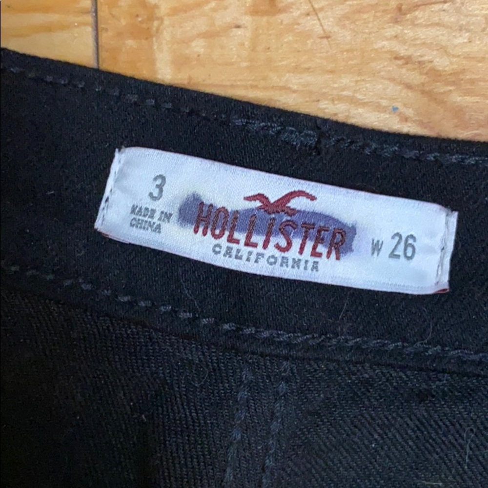 Hollister high waisted black shorts - Picture 3 of 7